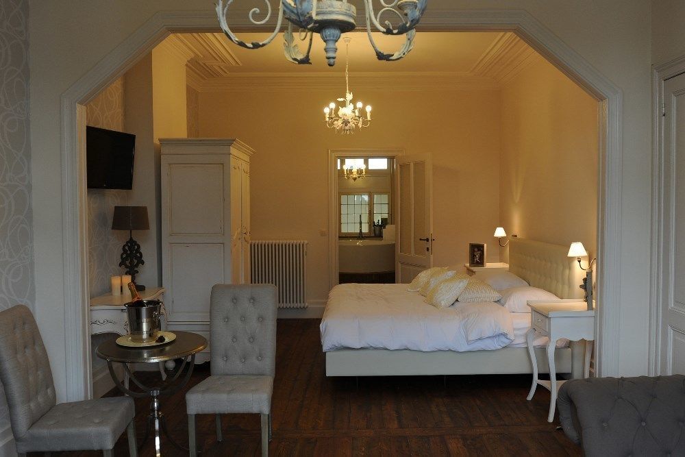 Charmehotel Villa Saporis ฮัสเซลต์ ภายนอก รูปภาพ